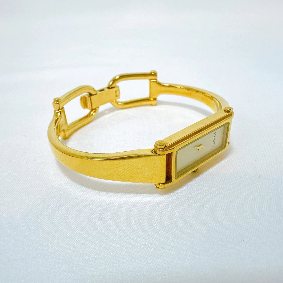 Gucci 1500L Women's Bangle Watch Quartz Gold Dial Gold